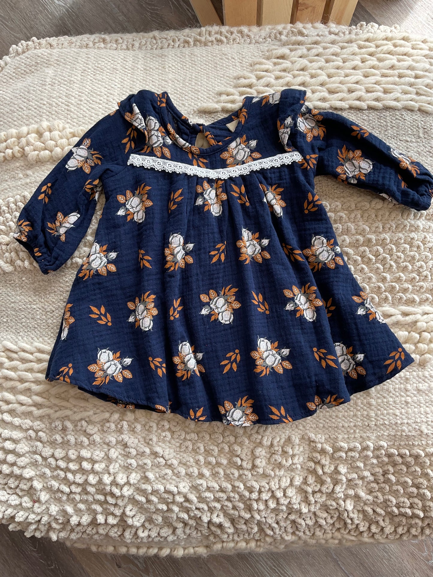 NAVY DRESS WITH FLORAL PRINT