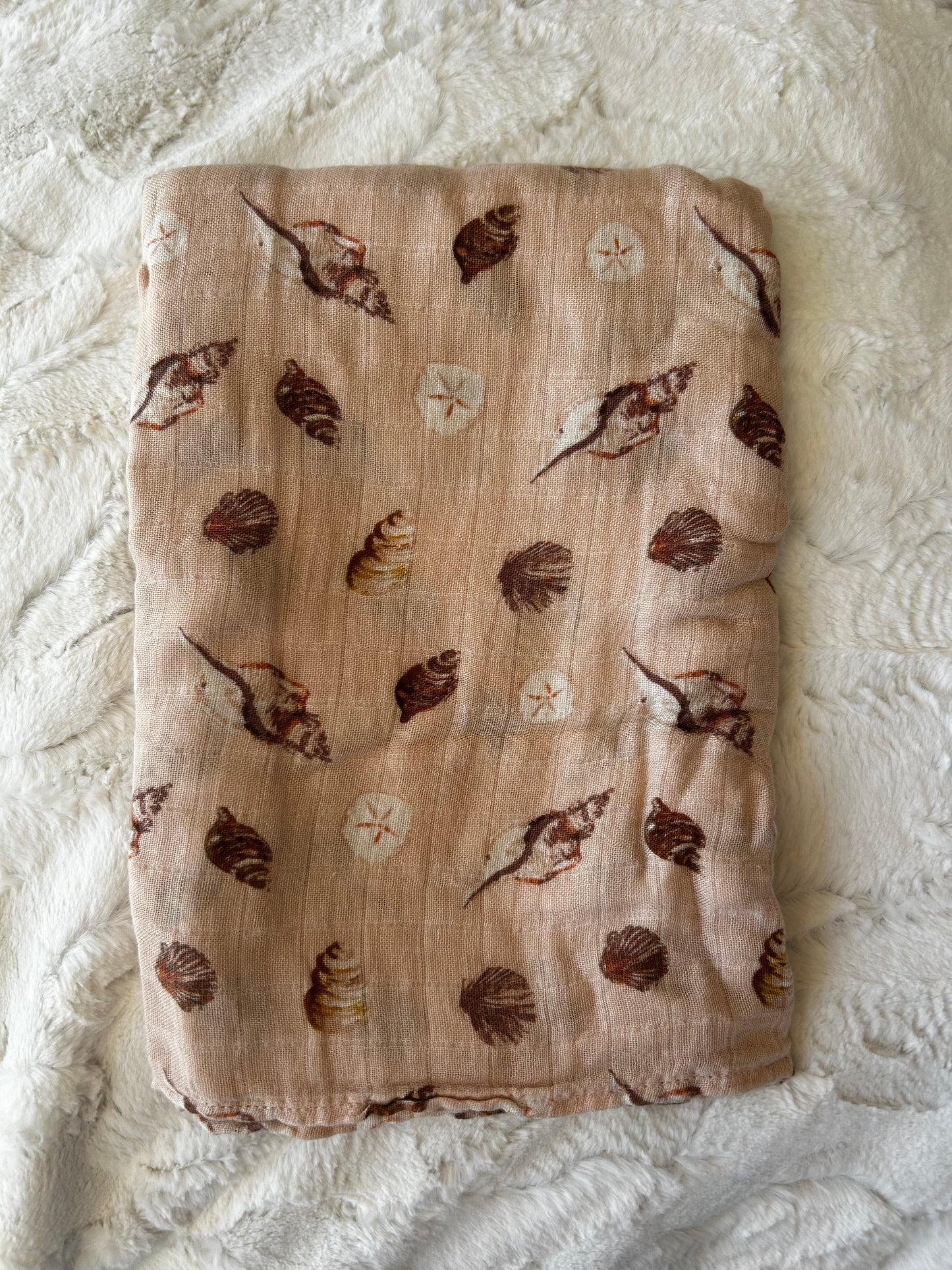 SEASHELL BAMBOO SWADDLE