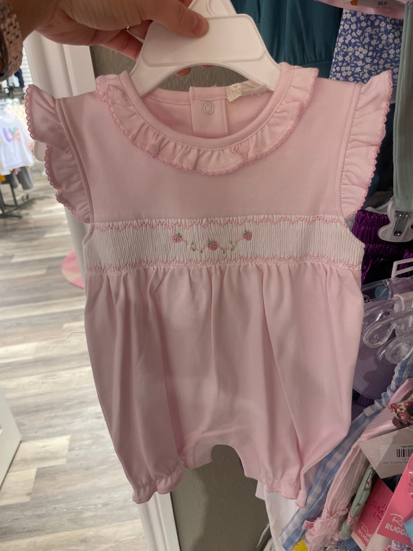 SHORT PLAY W/HAND SMK