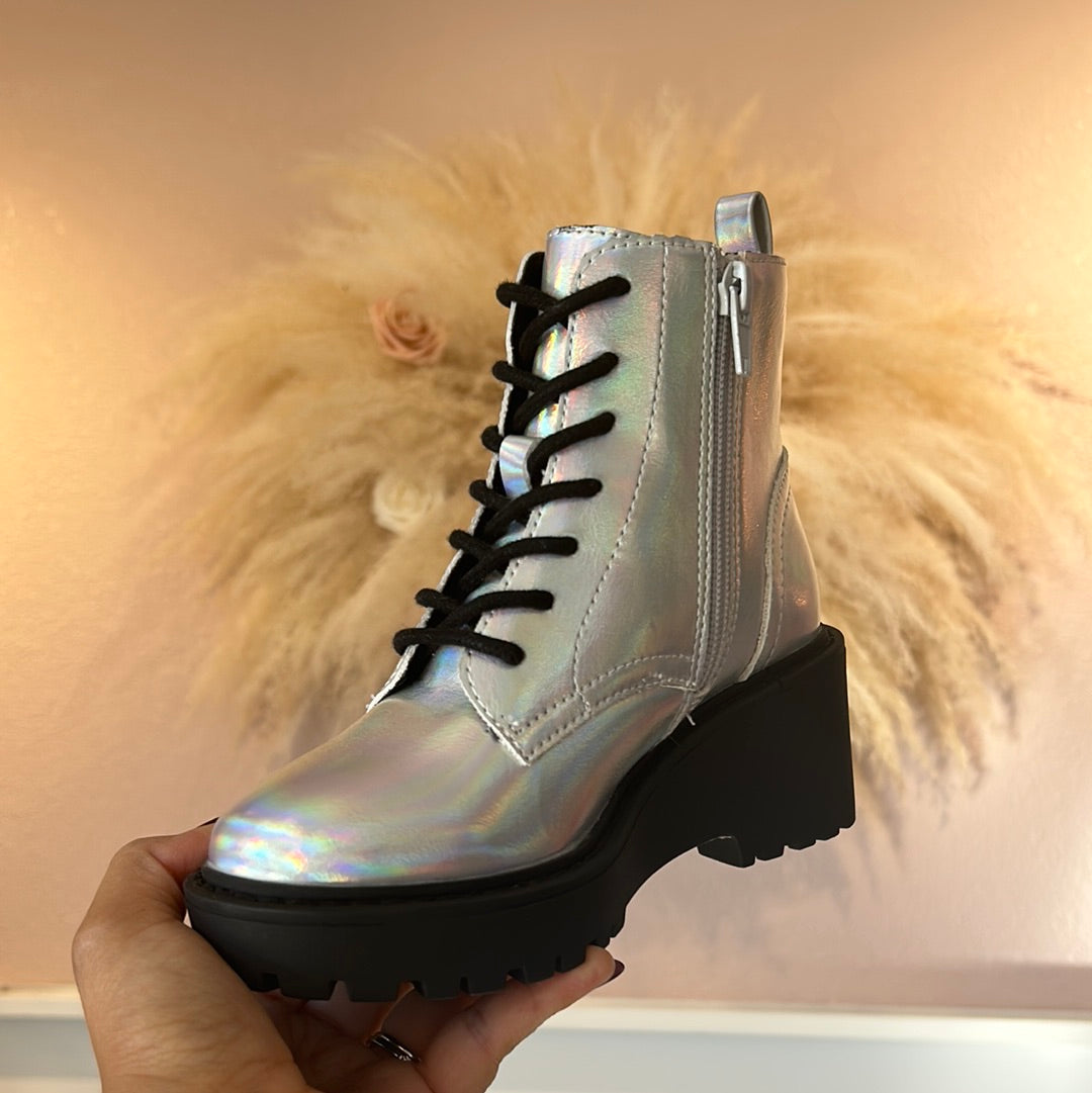 DV FANNING IRIDECENT BOOTS