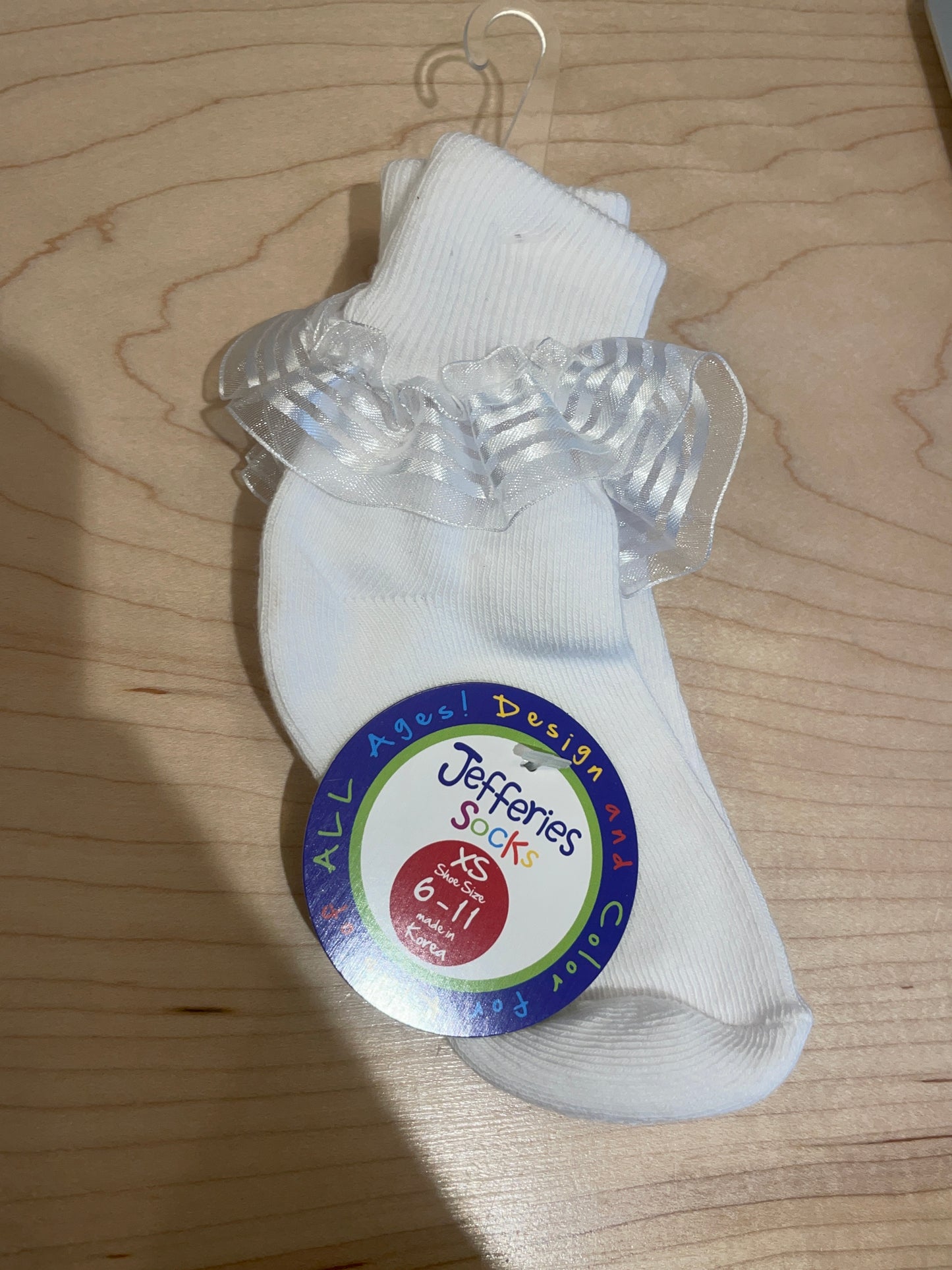 WHITE RUFFLE SOCK