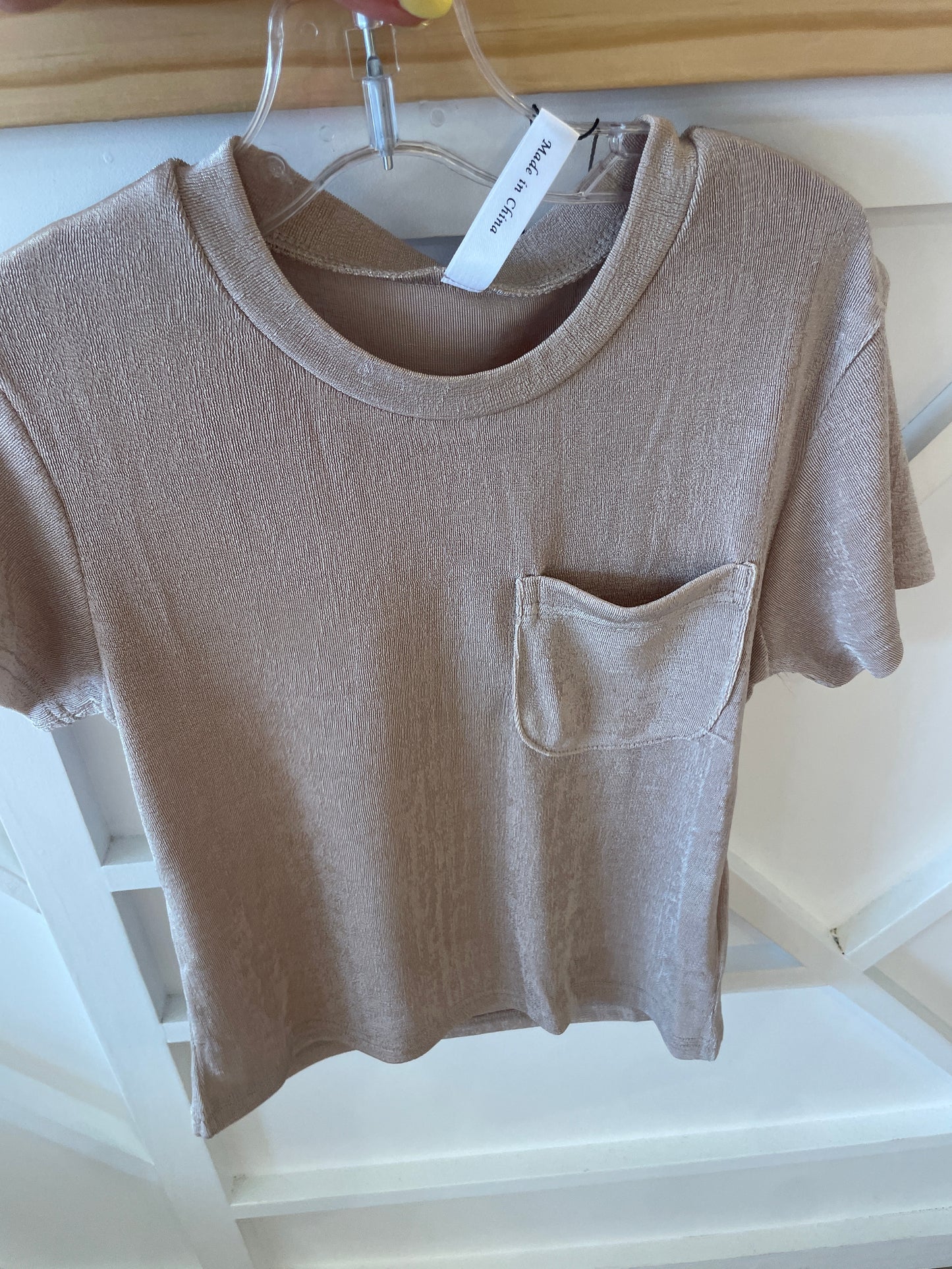 KHAKI BASIC POCKET T-SHIRT