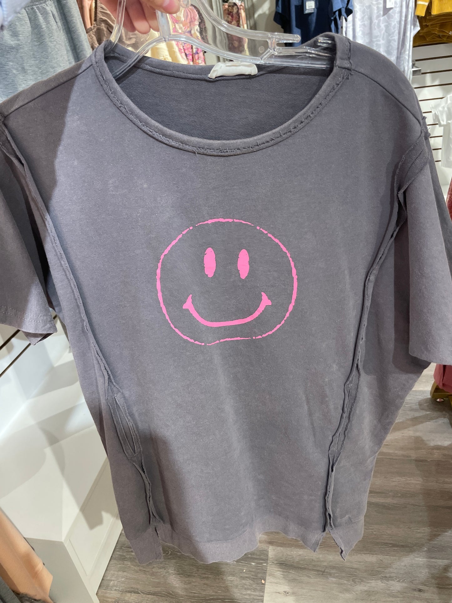 SMILEY FACE OVERSIZED PULLOVER