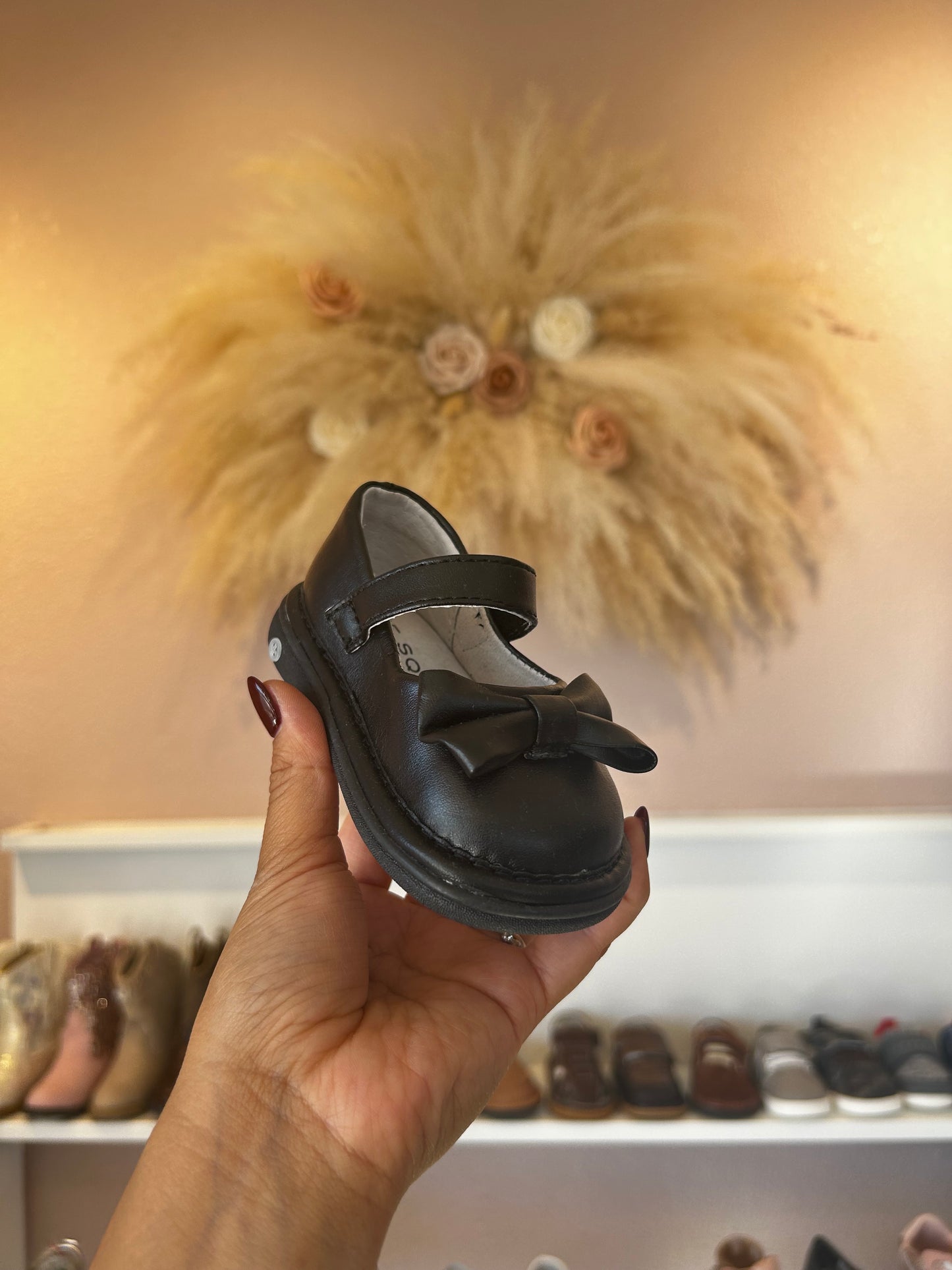 Bow Shoe