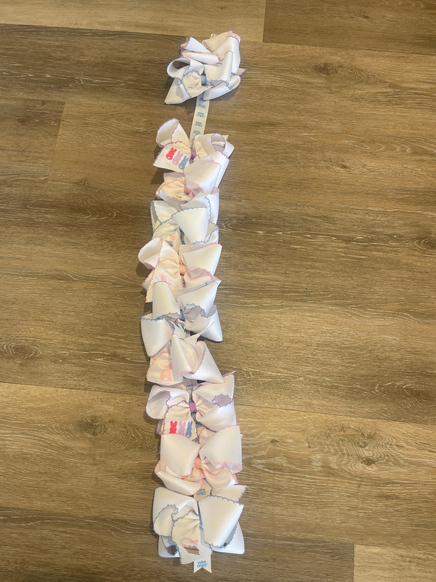 2025 King Easter Emb. Bows W/ Moonstitch