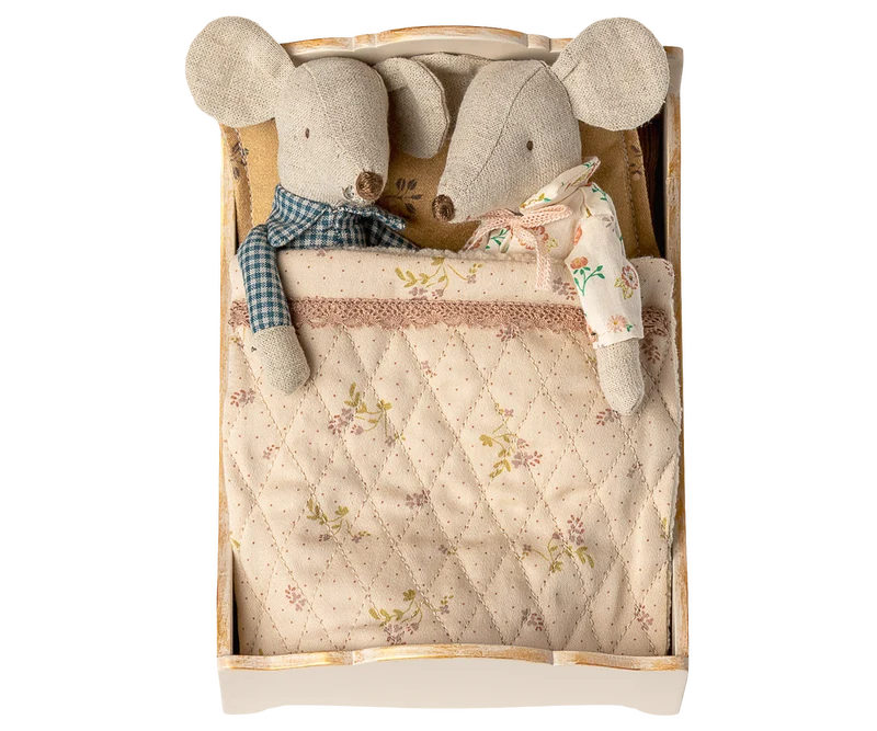 Bed, Mouse - Off white