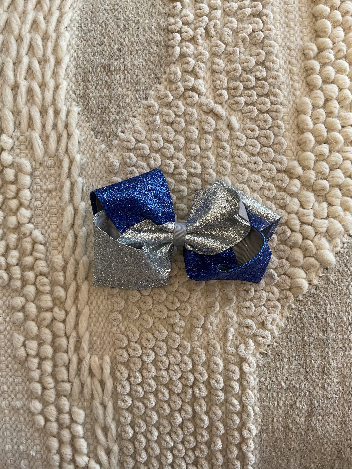 King 2Tone Glitter O/L Bow