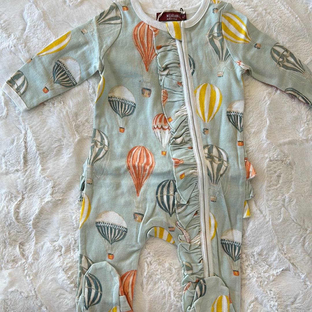 ORGANIC VINTAGE BALOON FOOTED ROMPER W/ RUFFLES