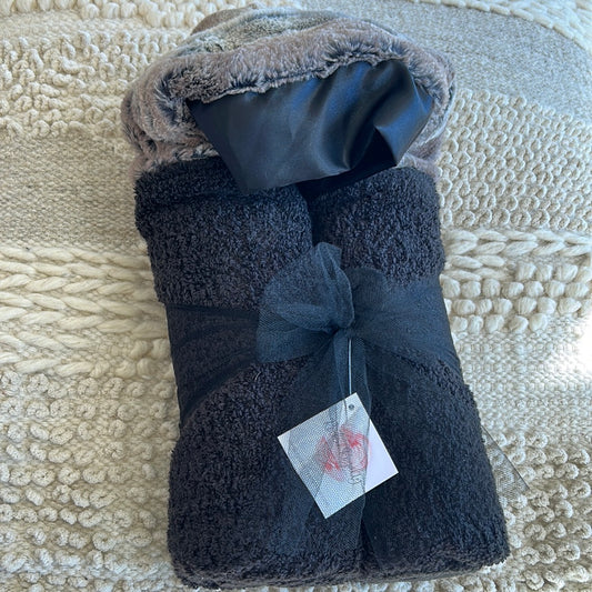 FOXY PLUSH HOODED TOWEL