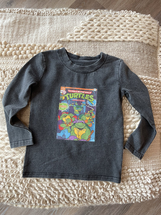 DISTRESSTED COMIC BOOK TEE