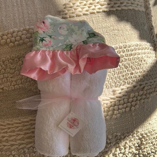 FLORAL DREAMS HOODED TOWEL