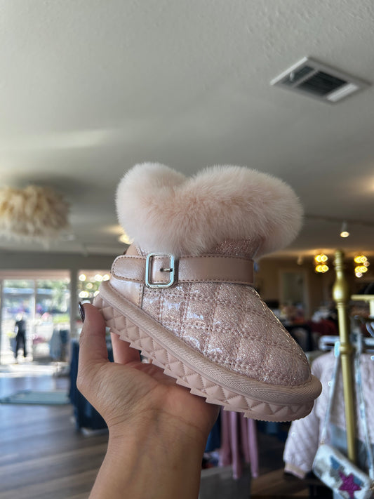 FUR TRIM QUILTED BOOT