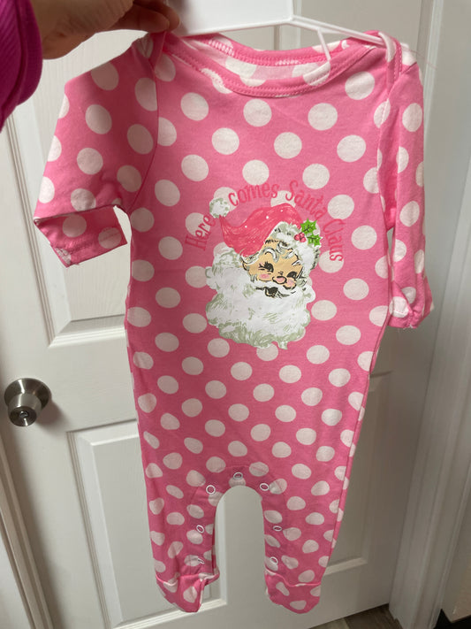 KIDS HERE COMES SANTA CLAUSJAMMIE  ONESIE