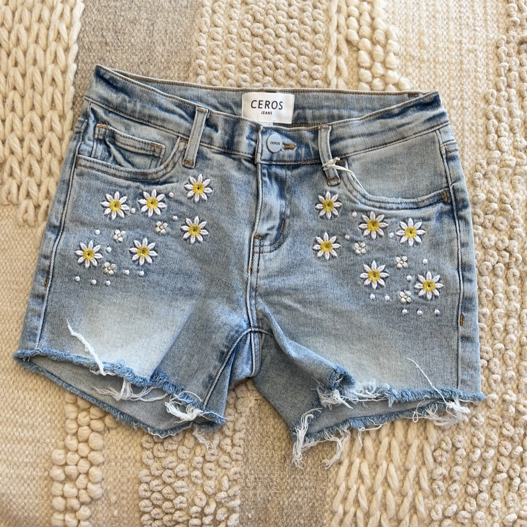 EMBROIDERED FLOWER LIGHT BLUE JEAN SHORT