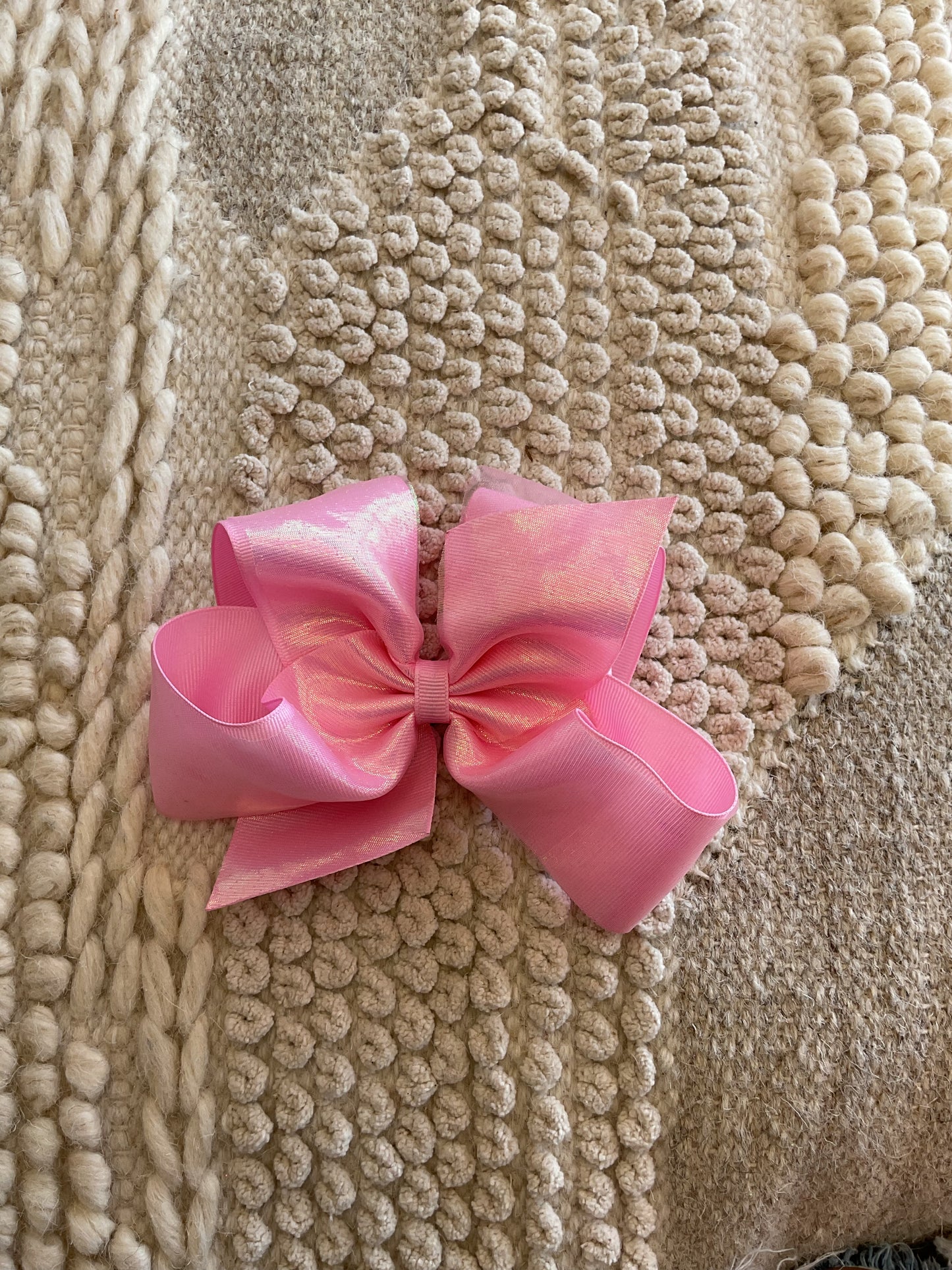 King Sheer Overlay Bow