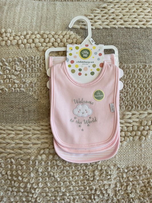 NEW WORLD GIRL BURP-BIB