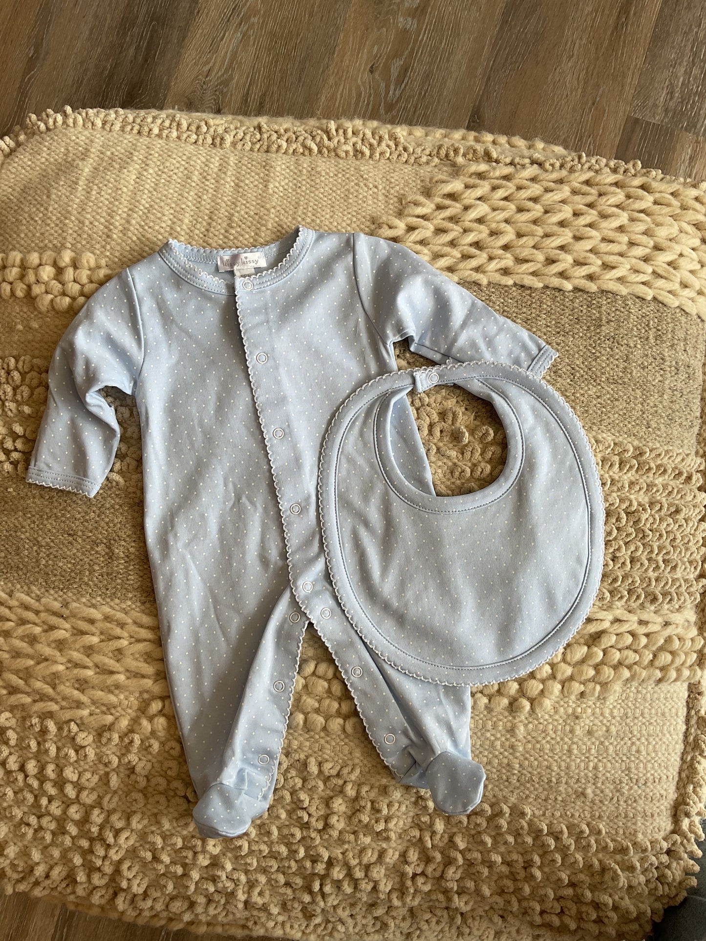 NEW KISSY DOTS FOOTIE
