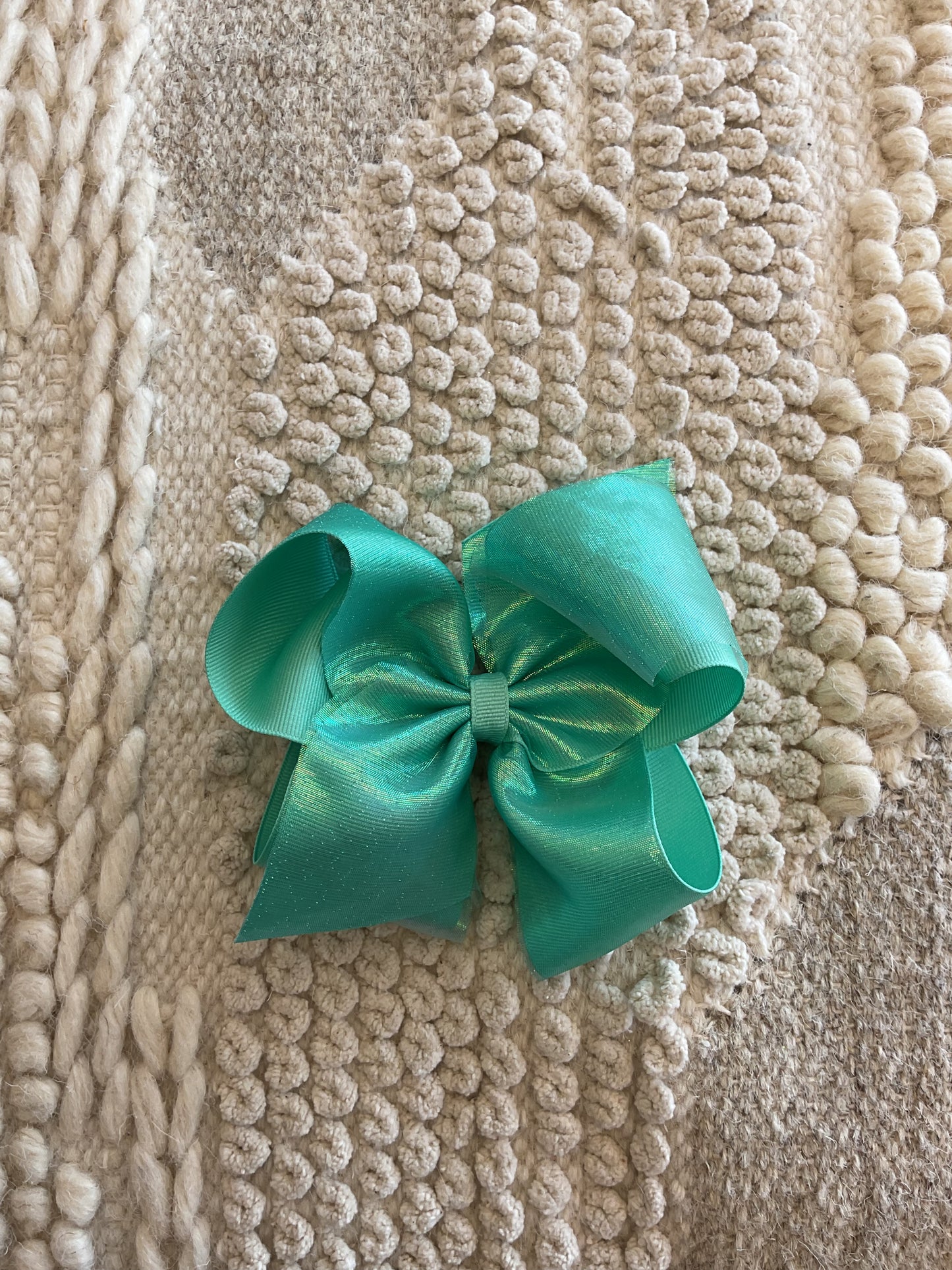 King Sheer Overlay Bow