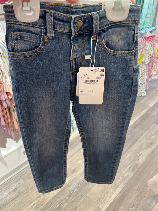 Medium Wash Basic Fit Trouser