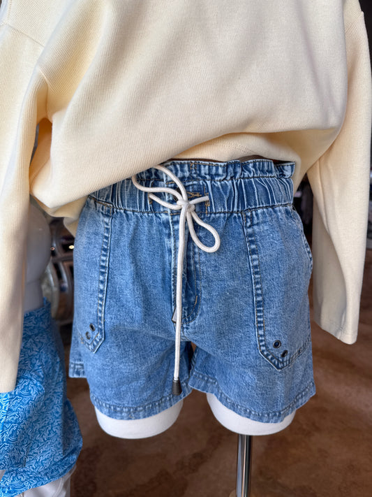Light Wash Denim Short w/ Drawstring Tie